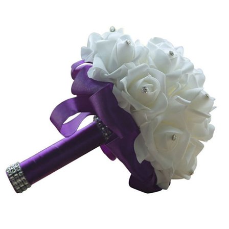 Morsiuskimppu, jossa on kukkia TUMMAN LILLAA