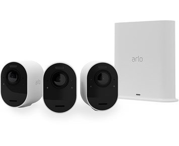 Arlo Ultra 2 spotlight camera - 3-pack Vit - Fyndvara - Tre vädertåliga övervakningskameror och smart hub