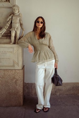 Cecilie Haugaard x NA-KD Bluse mit langen Ärmeln und plissierter Taille - Blusen - Beige - EU 42