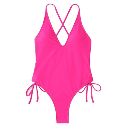 Damdräkt med djup v-hals i kors och tvärs