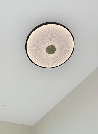 Lumi taklampe m/plissering Ø50 - sort