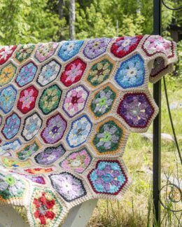 Hækleopskrift Plaid Flora - Järbo