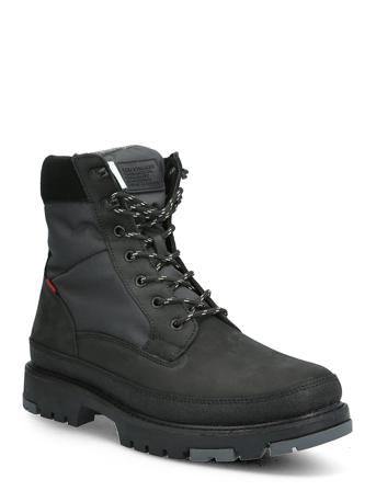 Torsten Quilted Black Levi's Shoes