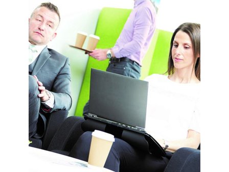 Fellowes PrivaScreen Sekretessfilter 13,3 Widescreen 16:9 - Lyreco - Datorprodukter - Bildskärmar och tillbehör - Sekretessfilter