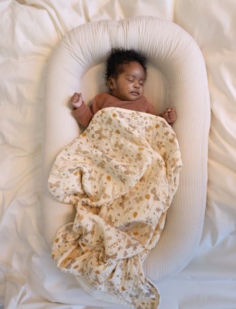 Cam Cam Copenhagen Baby Nest - Ocs - Blueberries - Cream - ONE SIZE