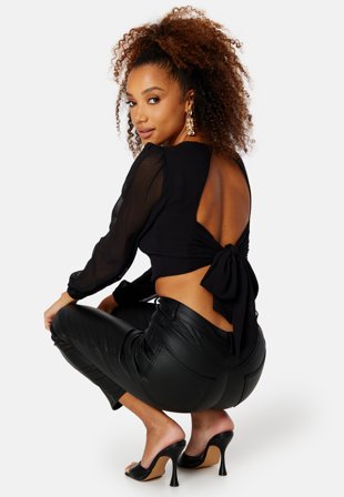 BUBBLEROOM Malia Open Back Blouse Black Klær