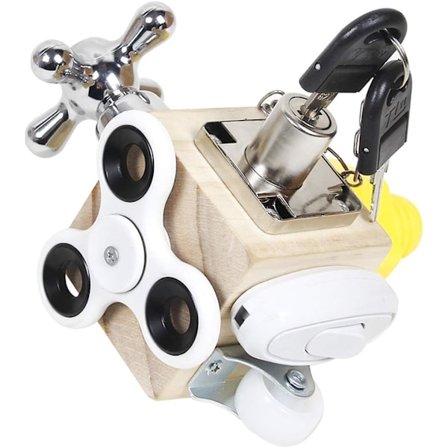 Varhaiskasvatuksen Montessori-aktiivikuutio, kuusi yhdessä