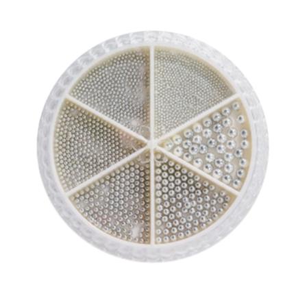 Kynsien kokoinen pallomainen kynsikoriste - Hopeameikki