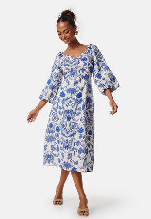 YAS billie 3/4 midi dress Star White AOP:Billi Klær