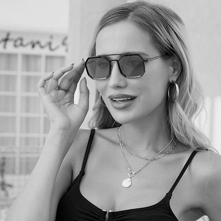 Stylish square sunglasses for women 2025 gold black high standard