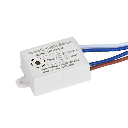 Ljudaktiverad klapp på/av ljussensorbrytare. Adapter för uttag