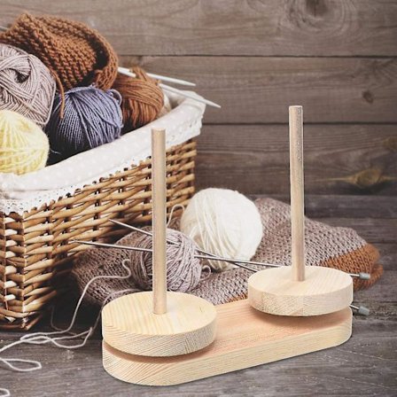 Dubbel Garnbollshållare i Massivt Trä Stickspinn