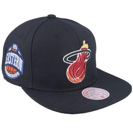 Mitchell & Ness - NBA Schwarz Snapback Cap - Miami Heat Conference Patch Black Snapback @ Hatstore