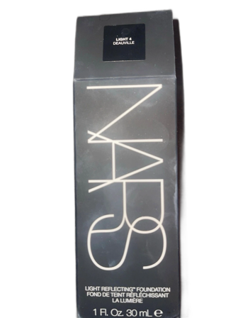 NARS Light Reflecting Foundation Deauville
