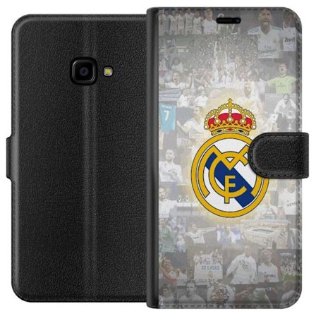 Kompatibel Tegnebogsetui til Samsung Galaxy Xcover 4 Real Madrid-emblem foran et kollage af spillere og titelfejring i hvid tone