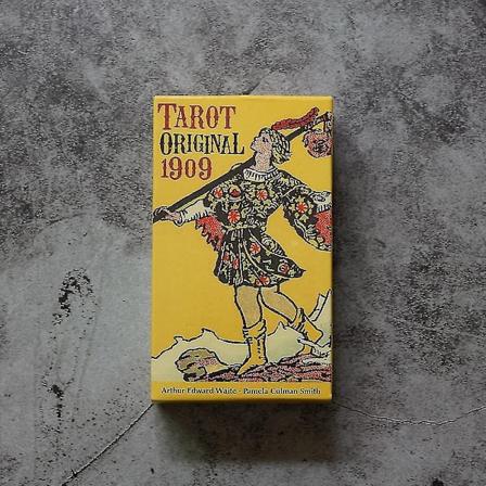 Tarot for Beginners Tarot med betydninger på kortene Nøkkelord Reversert Chakra Planet Zodiac Element Medium Størrelse Lean-WELLNGS Red