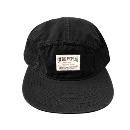 On The Moment Brev Hat Etikett Kort Brätte Hat SVART