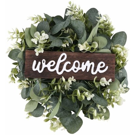 Velkommen-skilt med dørdekorasjon, rund krans av tre med kunstig eukalyptus, dekorasjon til veranda i bondehus