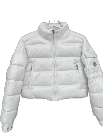 Vit pufferjacka från Moncler