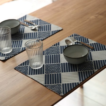 Dukset med 5 värmebeständiga mattor i tyg