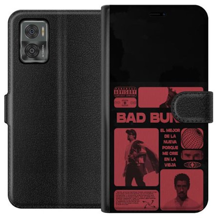 Kompatibel Tegnebogsetui til Motorola Moto E22i Bad Bunny NFL-inspireret skjoldlogo med amerikansk fodbold og stjerner