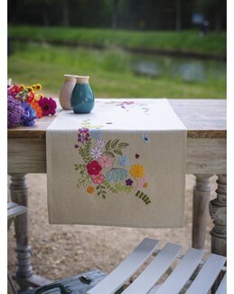 Broderikit Duk Härliga Blommor - Löpare - Vervaco