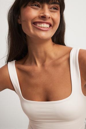 NA-KD Basic Dubbelvikt singlet - Crop Tops - OffVit - Large