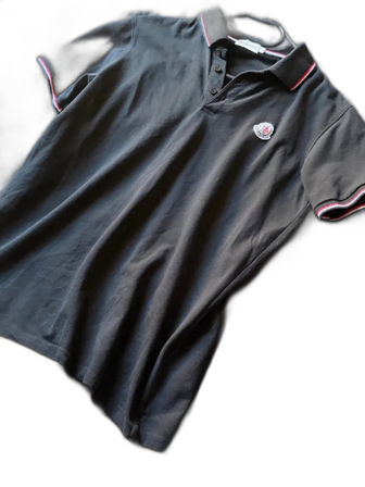 Svart piké från Moncler