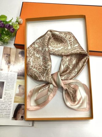 Endless Silkeskjerf Bandana Dus-Rosa 70x70