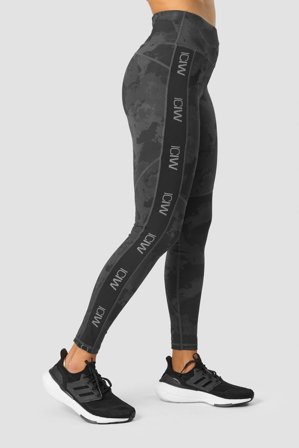 ICANIWILL - Ultimate Training Tights Wmn Black Camo - Träningstights - Dam - Träningskläder från ICIW