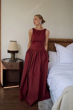 Lydia Tomlinson x NA-KD Robe longue ouverte dans le dos - Robes - Burgundy - EU 40