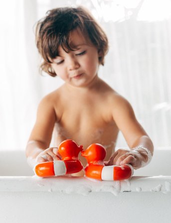 OLI & CAROL Flo The Floatie - Red - 10.3X 7.9X 6.4CM