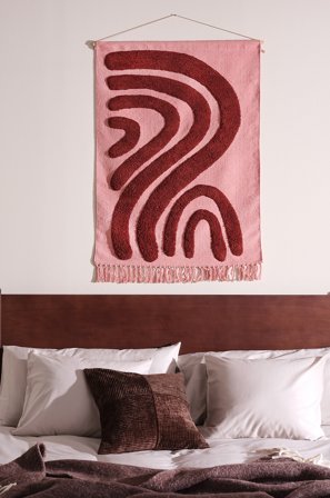 Jotex - Veggteppe Rosa/vinrød - MILLY - Kjøp Veggdekor hos Jotex