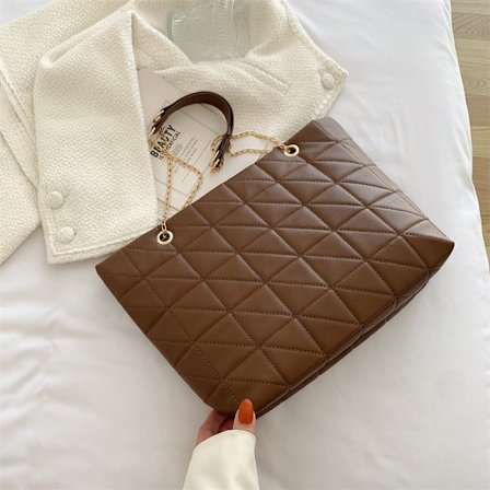 Ensfarvet enkel stor-kapacitet rhombus skuldertaske til kvinder