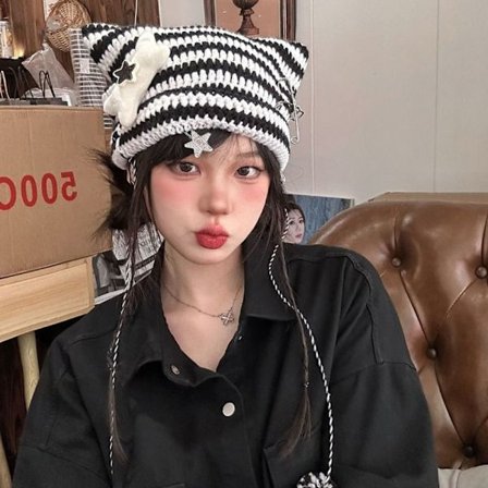 Kat Øre Hårbolde Beanies Hue SORT&HVID