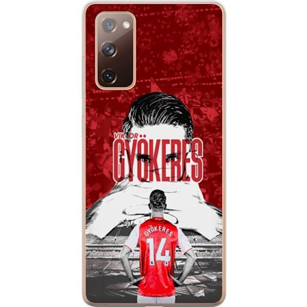 Yhteensopiva Puhelinkuori Samsung Galaxy S20 FE Punainen dramaattinen kollaasikuva, jossa esiintyy Viktor Gyökeresin muotokuva ja pelaajia takaapäin a