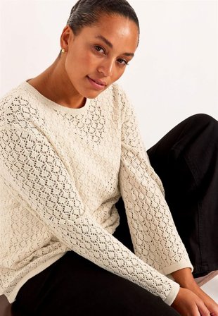 Cellbes of Sweden - Strikket trøje med hulmønster i lys beige til damer i størrelse 42/44