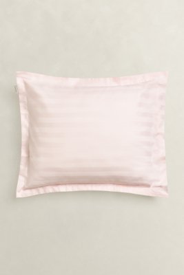 GANT - Stripete putetrekk i sateng 50x70cm og 70x100cm almost pink