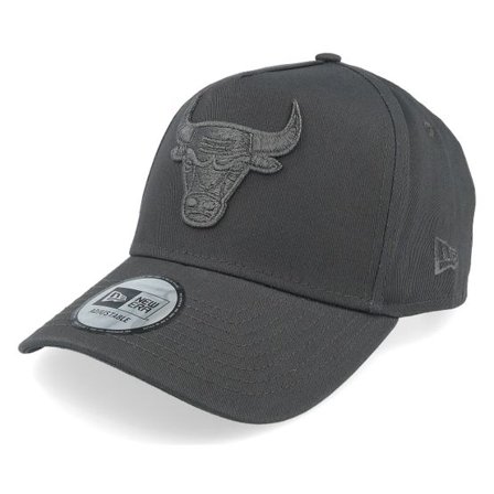 New Era - NBA Grå adjustable Keps - Chicago Bulls Metallic A-Frame Adjustable @ Hatstore