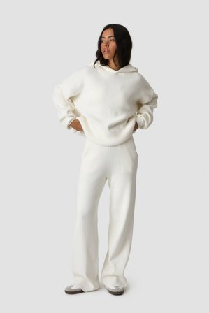 ICANIWILL - Soft Knit Oversized Pants White - Housut - Naiset - Treenivaatteet ICIW:ltä