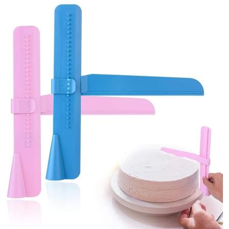 Paketissa 2 kakkutarviketta kakkukaavin - tikku