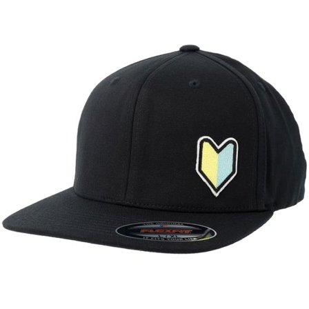 Gearshift - Svart fitted Keps - Japan New Driver Patch Flat Brim Black Fitted @ Hatstore