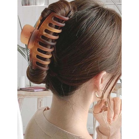 1Stor Amberfärgad Hårklämma 11x5 cm.