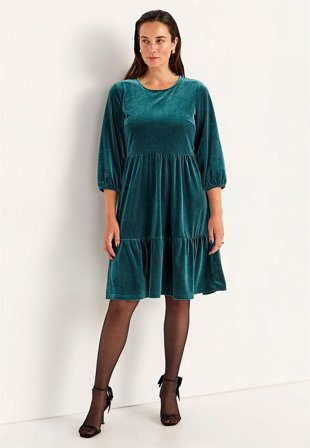Cellbes of Sweden - Sammetsklänning med volanger - petrolgrön - för damer - 42/44