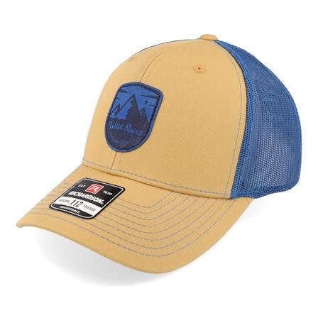 Wild Spirit - Beige trucker Cap - Shield Peak 112 Split Biscuit/True Blue Trucker @ Hatstore