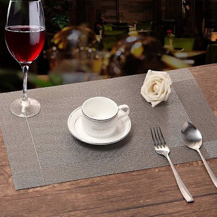 Bordsunderlägg Set om 8 Matsalsbord Placemats Tvättbara Halkfria Värmebeständiga PVC Med Sin