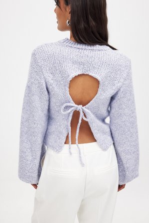 NA-KD Knitted Open Back Balloon Sleeve Sweater - Cut Out Sweaters - Blå - XL