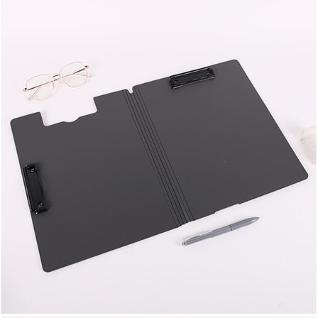 A4-pärmmapp med starkt dubbelklämma