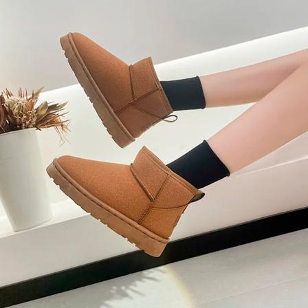 Sneestøvler til kvinder, korte rør, tykke bomuldsko, skridsikre vinternye sko, studenterkvindersko 2023 sorte støvler brown 40