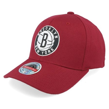 Mitchell & Ness - NBA Rouge adjustable Casquette - Brooklyn Nets Classic Red Burgundy Adjustable @ Hatstore